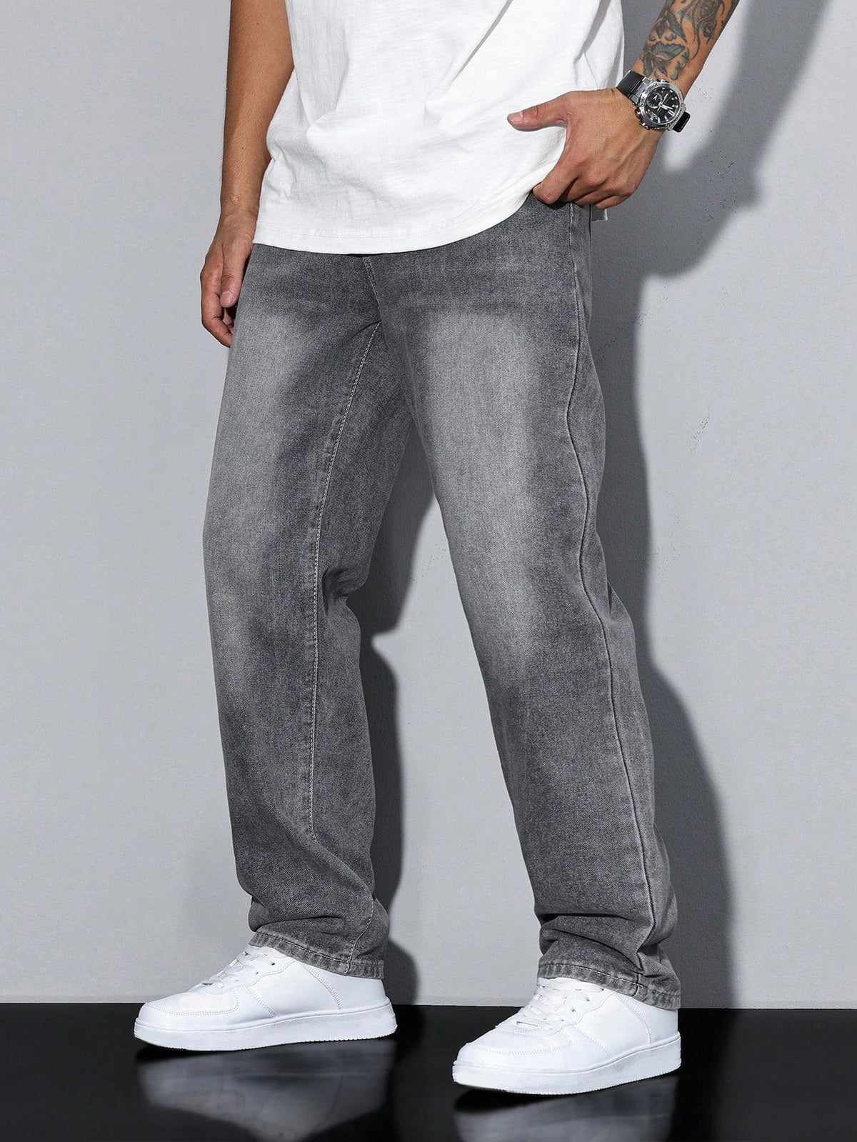 Relaxed Fit Wide Leg Denim Jeans