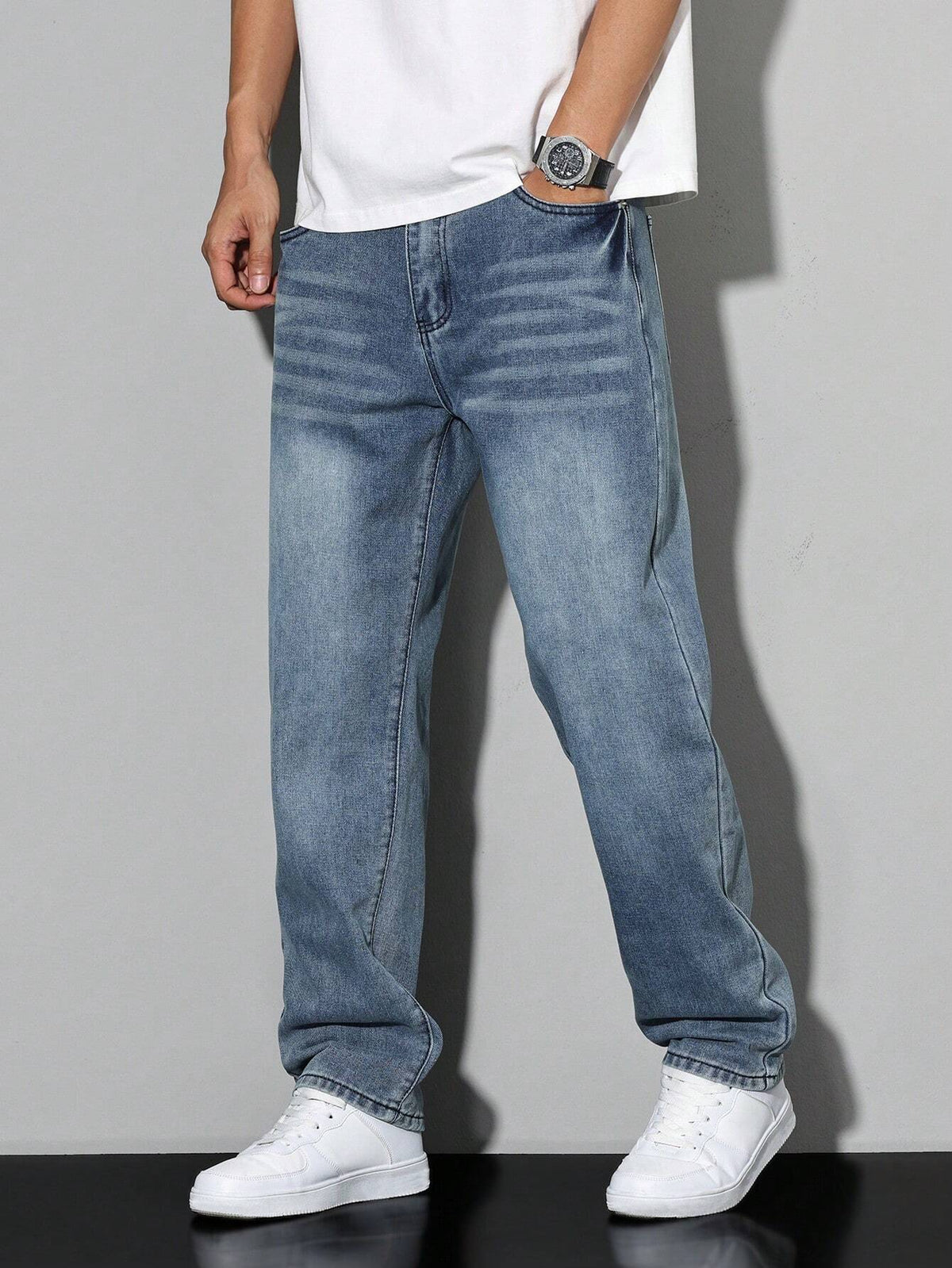 Relaxed Fit Wide Leg Denim Jeans