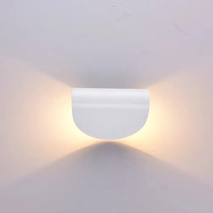 Adjustable Up and Down LED Wall Lamp with Warm Light