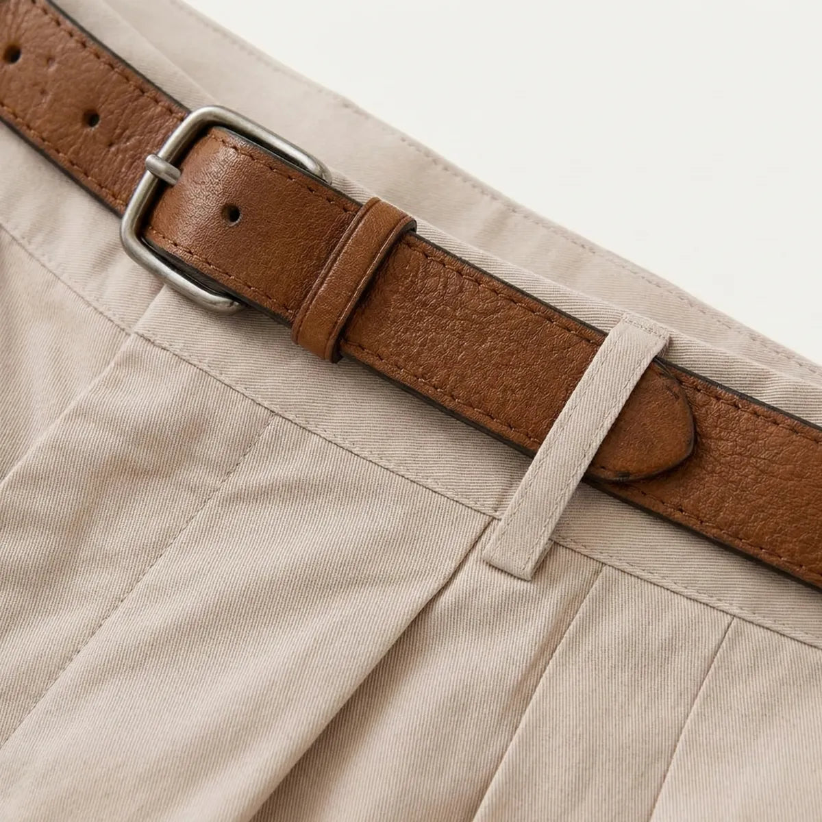 Men's Classic Pleated Chino Shorts with Cuffed Hem