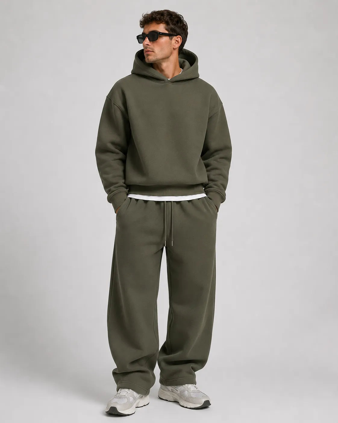 Men's Hoodie and Sweatpants Set with Relaxed Fit