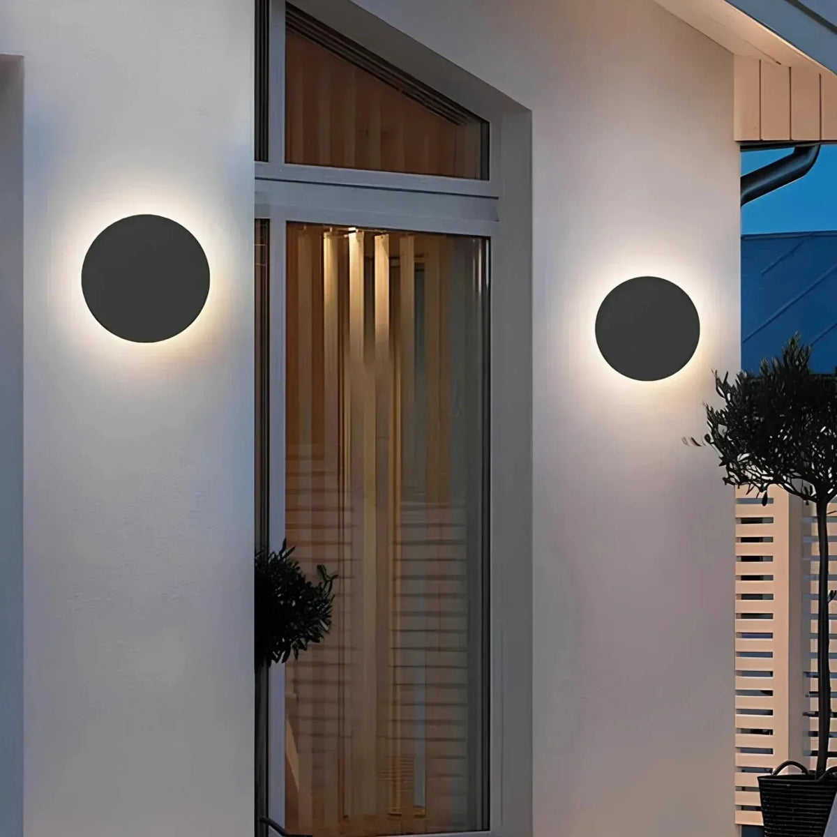 Modern LED Outdoor Wall Light for Patios and Entrances