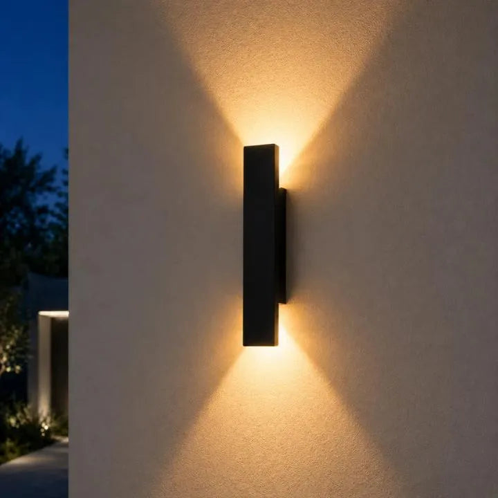 Outdoor Up and Down LED Wall Light with Weatherproof Housing