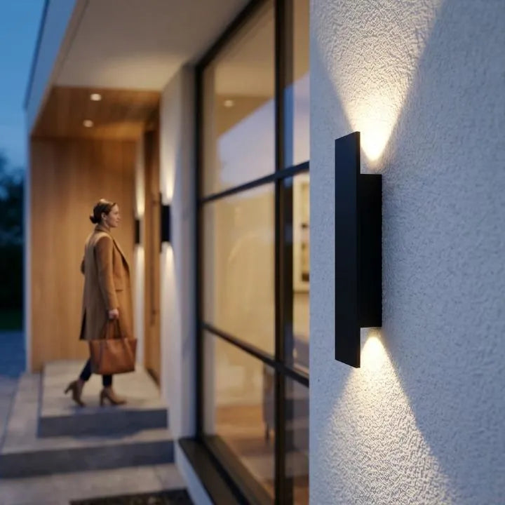 Outdoor Up and Down LED Wall Light with Weatherproof Housing