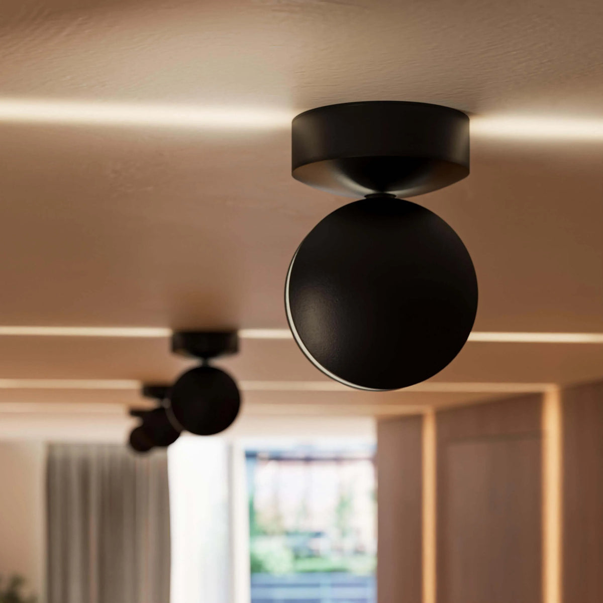 Rotating LED Wall Lamp with Square Light Beam