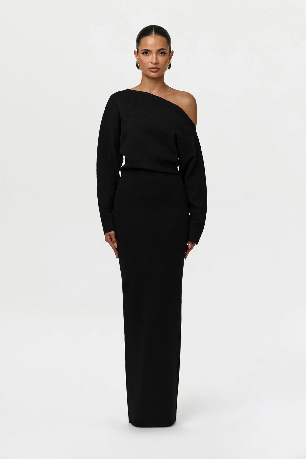 Women's Elegant Knit Maxi Dress with Off-Shoulder Neckline
