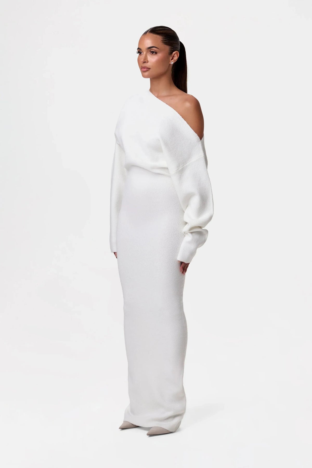 Women's Elegant Knit Maxi Dress with Off-Shoulder Neckline