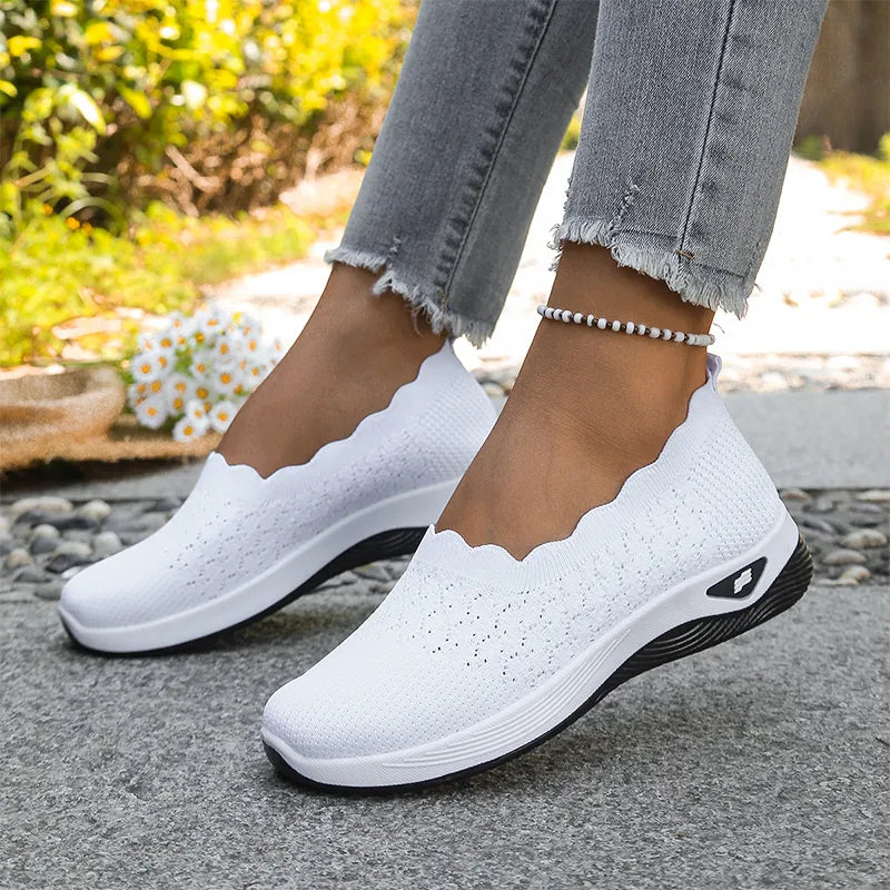 Women's Lightweight Breathable Walking Shoes with Cushioned Insole