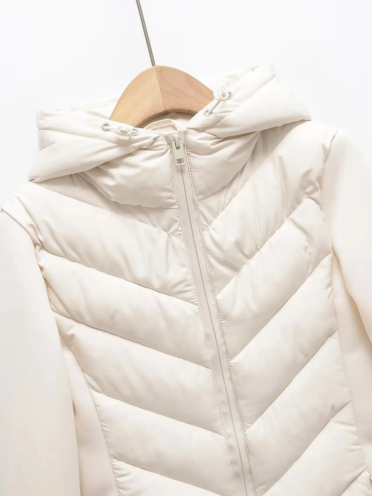Women's Lightweight Padded Winter Jacket with Hood and Hidden Pockets