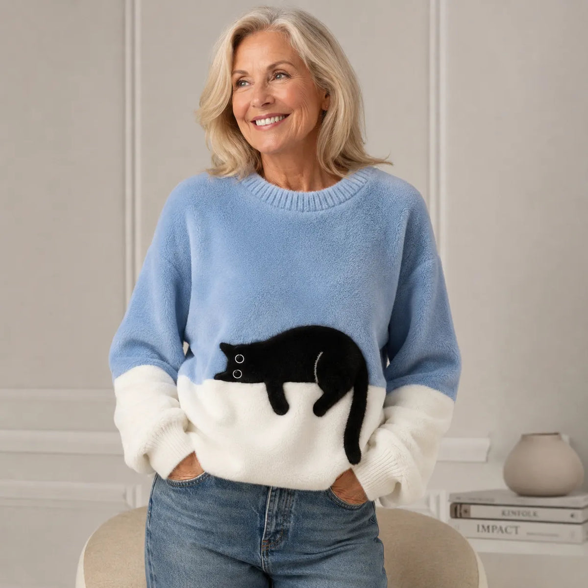 Women's Oversized Cat Graphic Sweatshirt