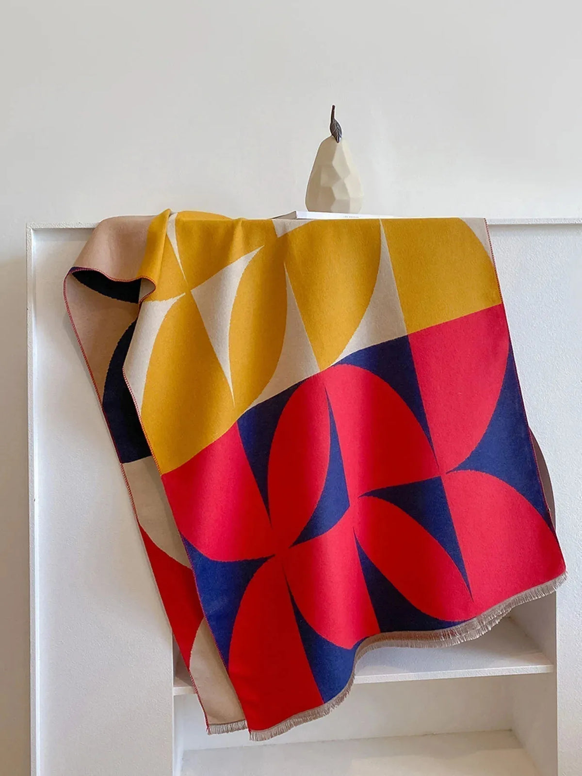 Women's Reversible Cashmere Blend Scarf for Warmth and Elegance
