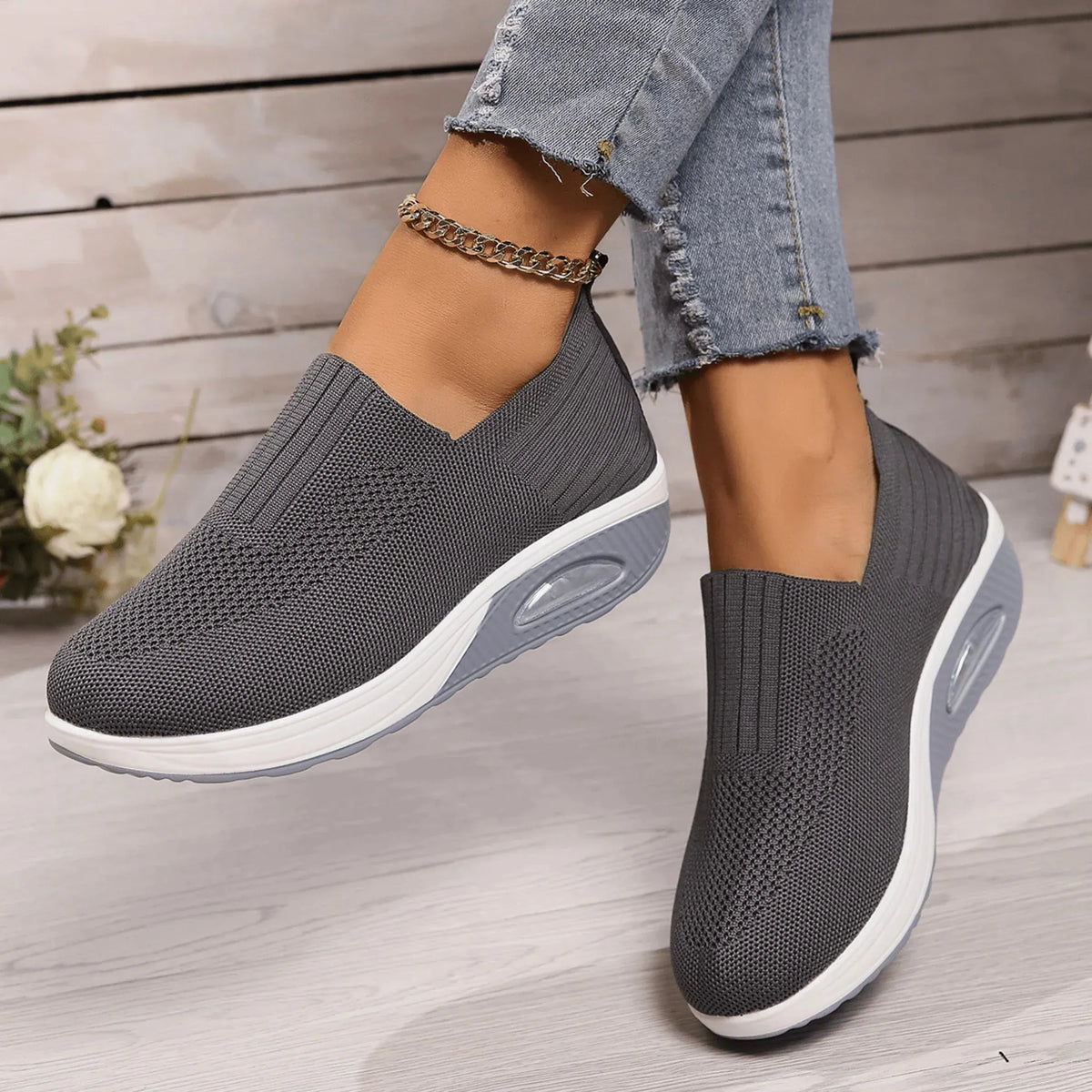 Women's Slip-On Breathable Lightweight Sneakers