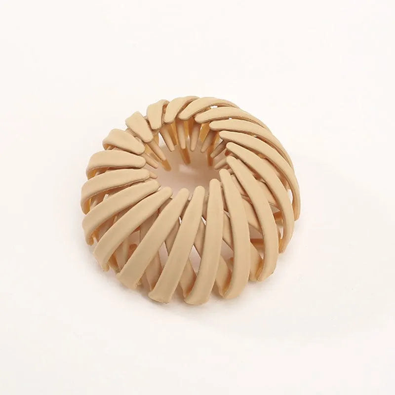 Women's Twist-and-Snap Hair Clip for Secure Hold