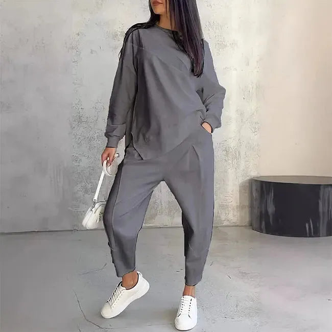Women's Two-Piece Loose Sweater and Joggers Set