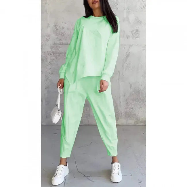 Women's Two-Piece Loose Sweater and Joggers Set