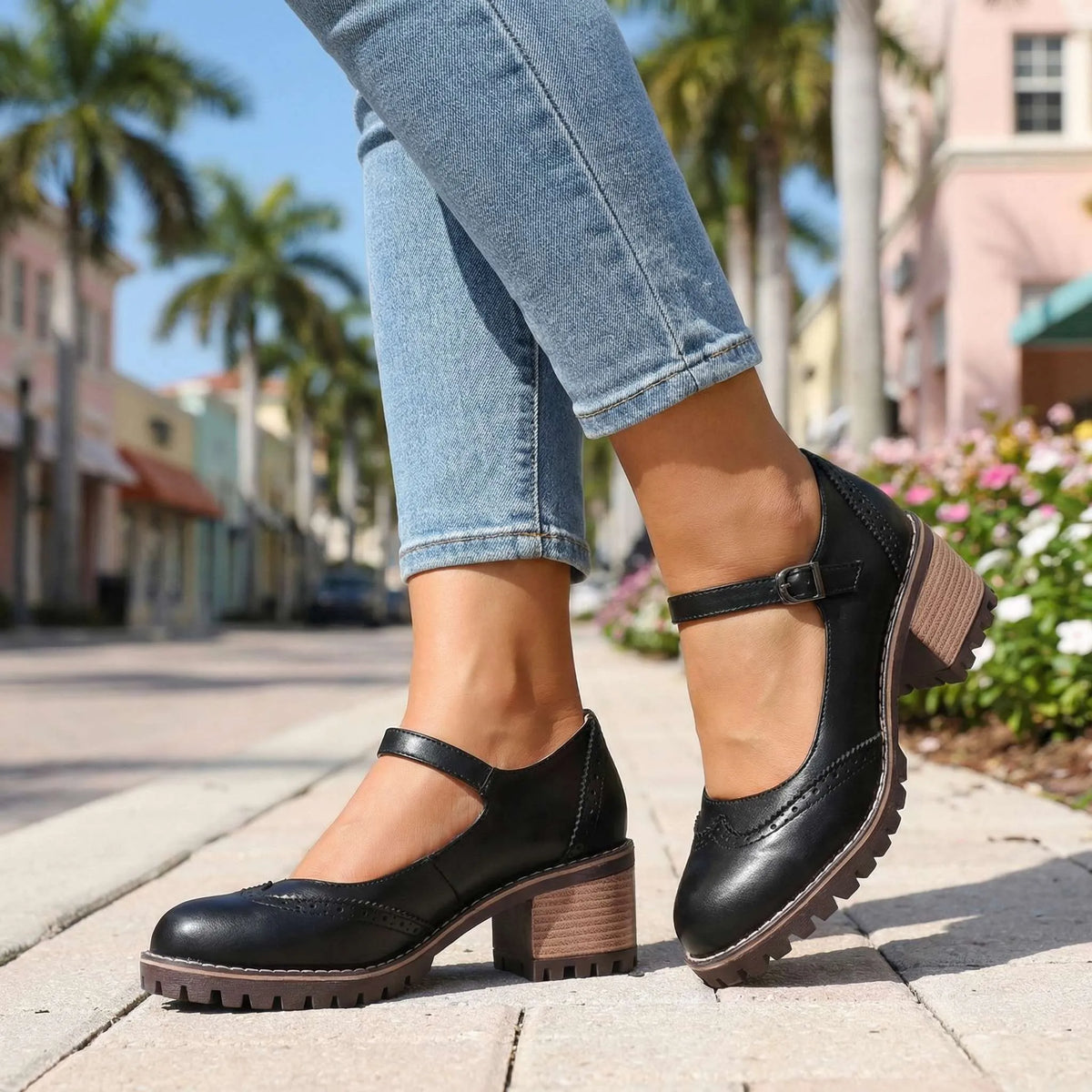 Women's Vintage Mary Jane Block Heels with Adjustable Strap