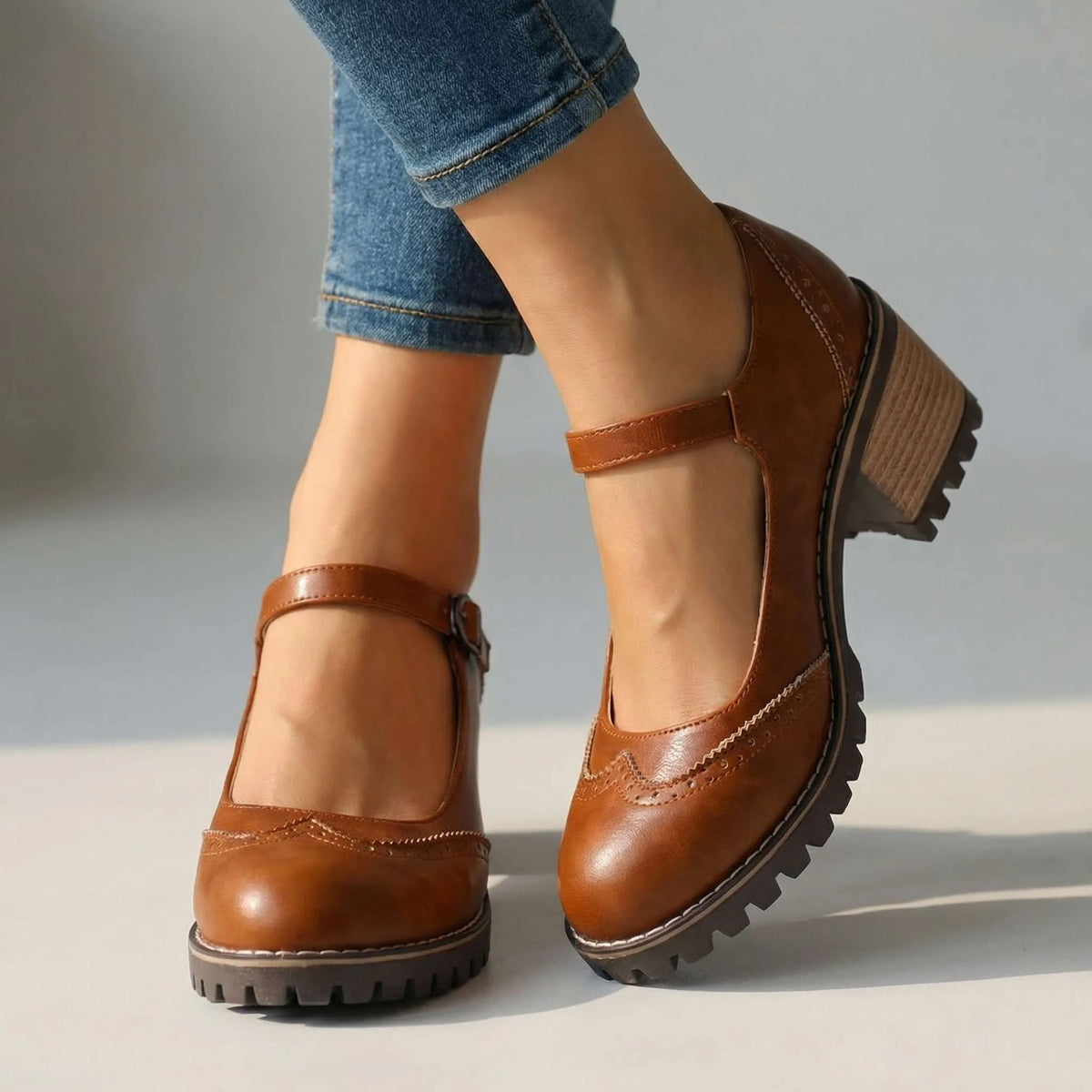 Women's Vintage Mary Jane Shoes with Adjustable Strap