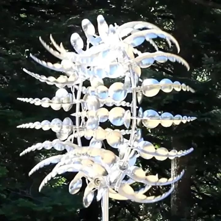 AeroWhirl - Kinetischer Windspinner für draußen
