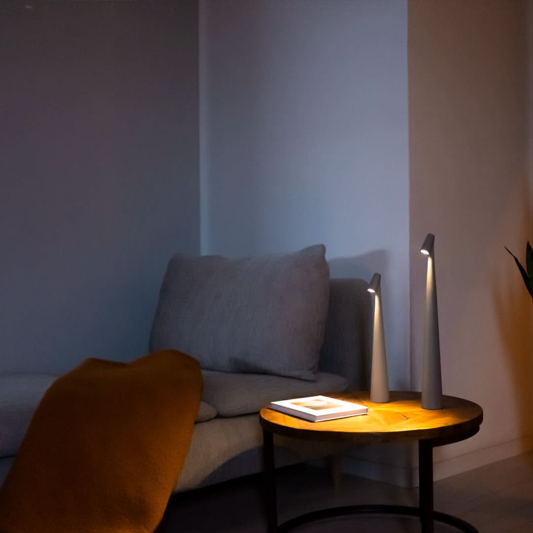 Slenderis - Moderne kabellose Tischlampe