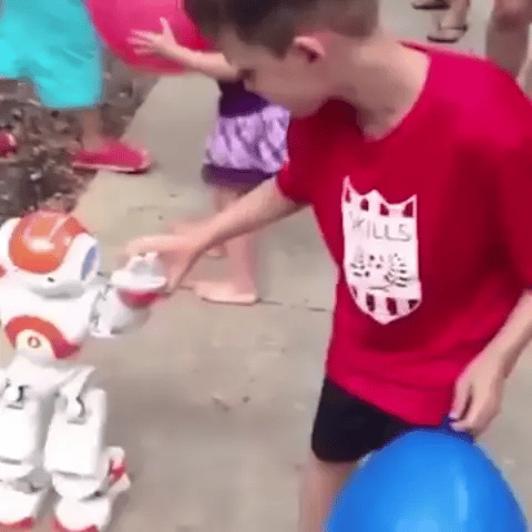 BotMover - Interaktiver Spielzeugroboter für Kinder