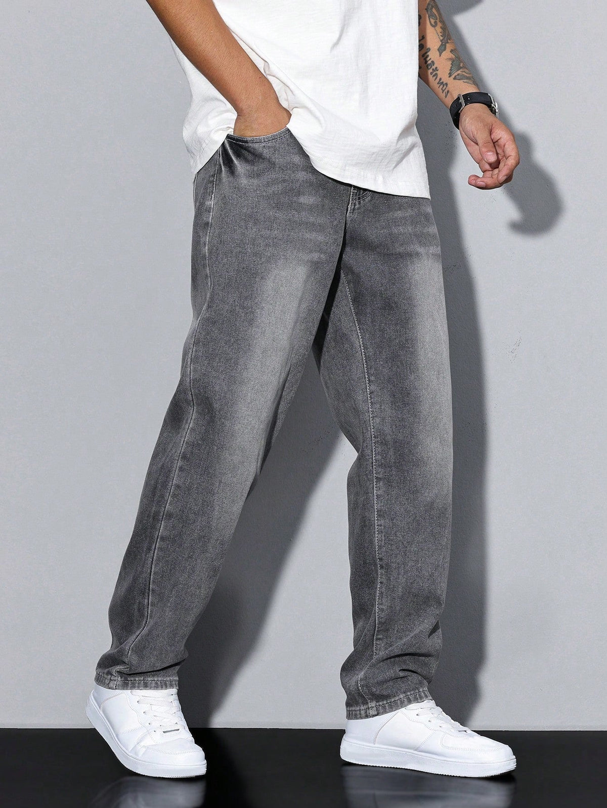 Relaxed Fit Wide Leg Denim Jeans