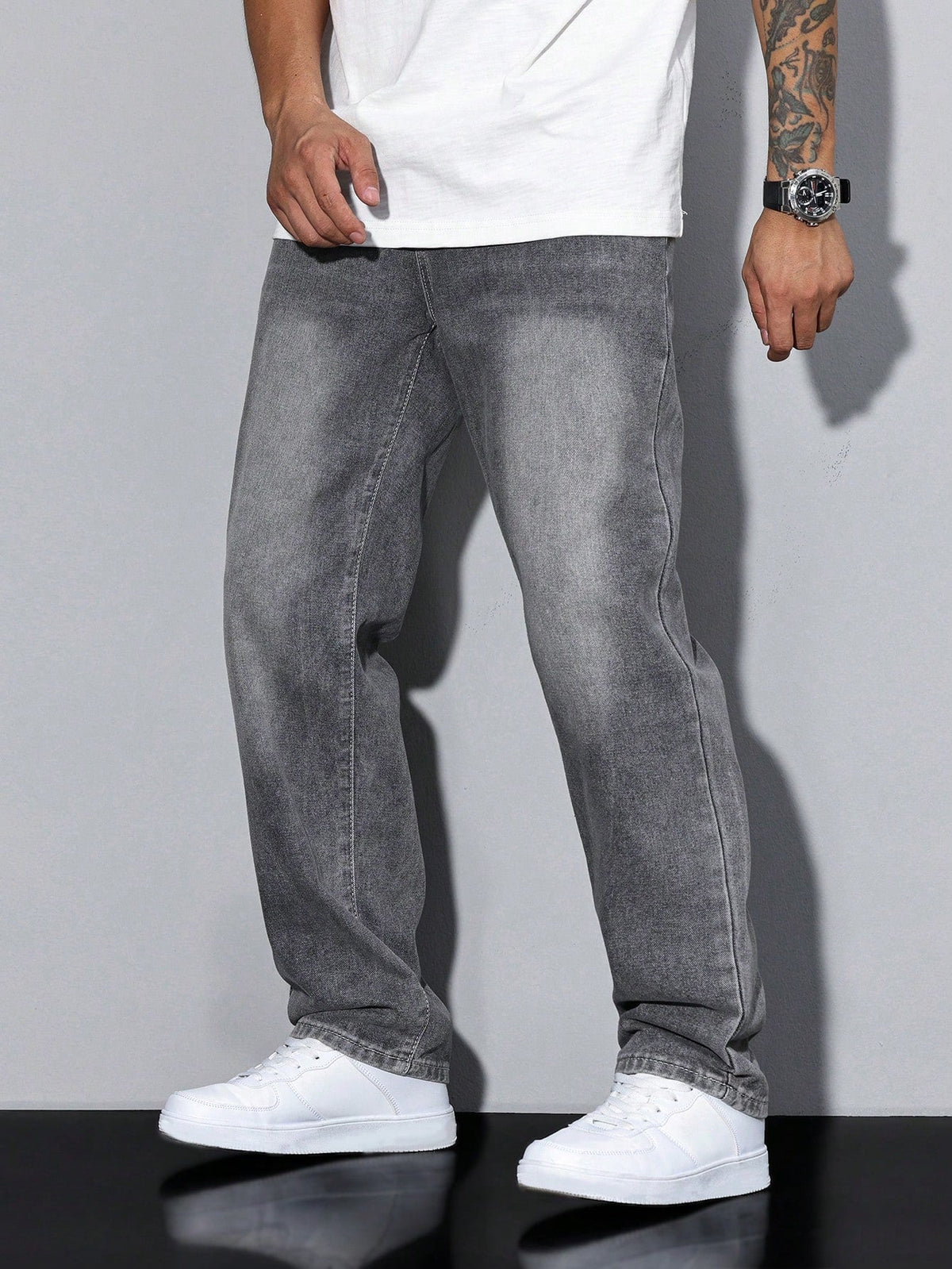 Relaxed Fit Wide Leg Denim Jeans