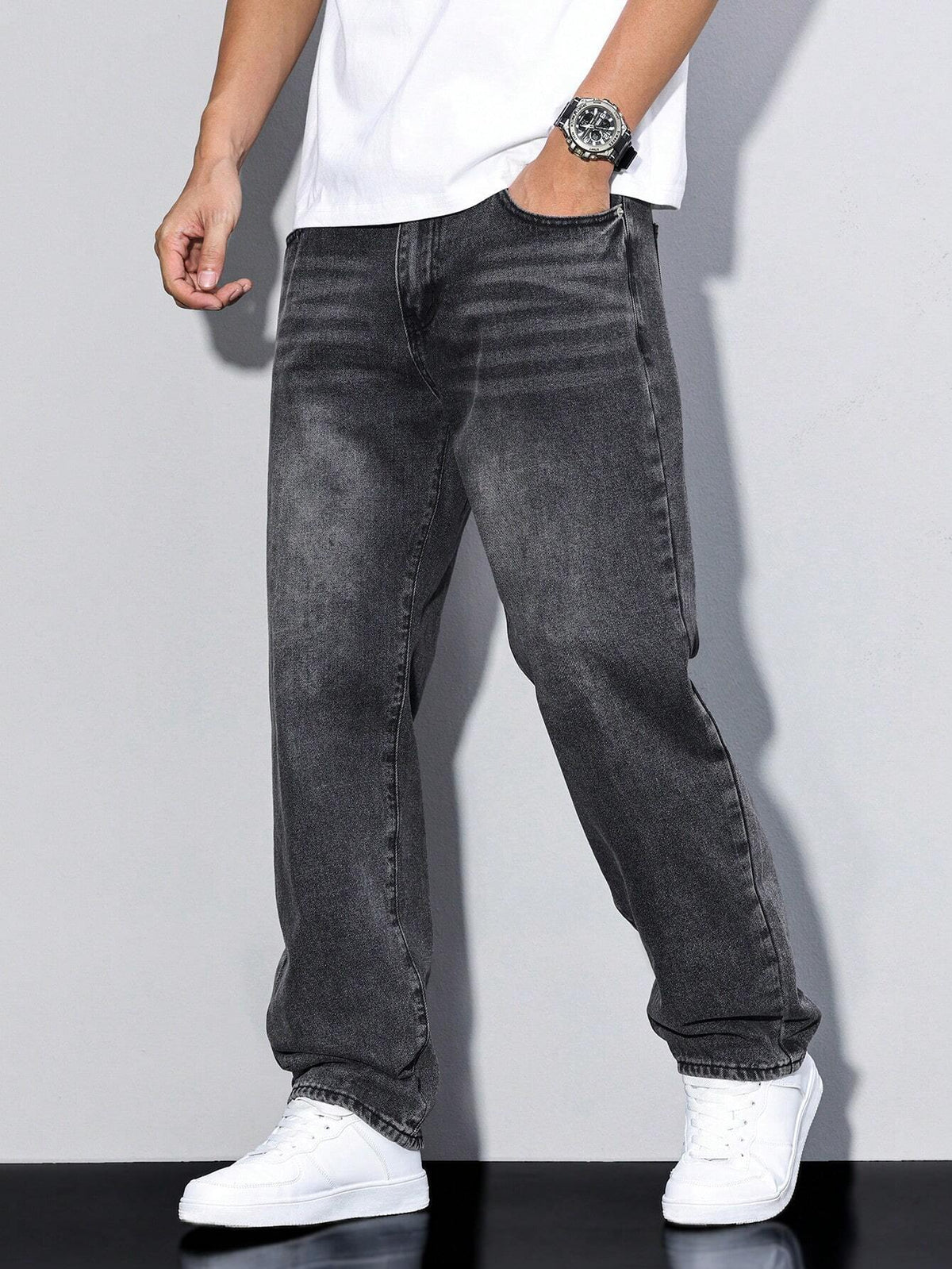 Relaxed Fit Wide Leg Denim Jeans