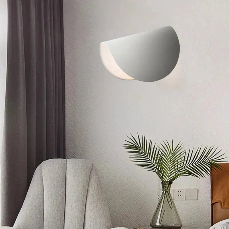 Adjustable Up and Down LED Wall Lamp with Warm Light