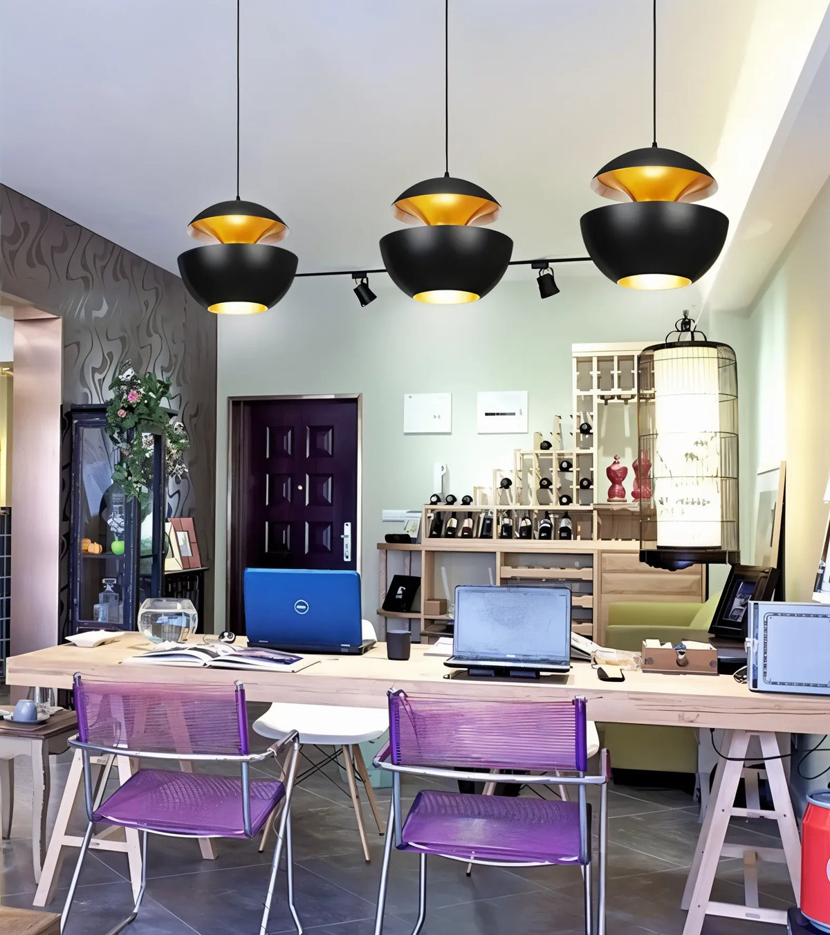 Artistic Apple-Shaped Pendant Light with Adjustable Cable
