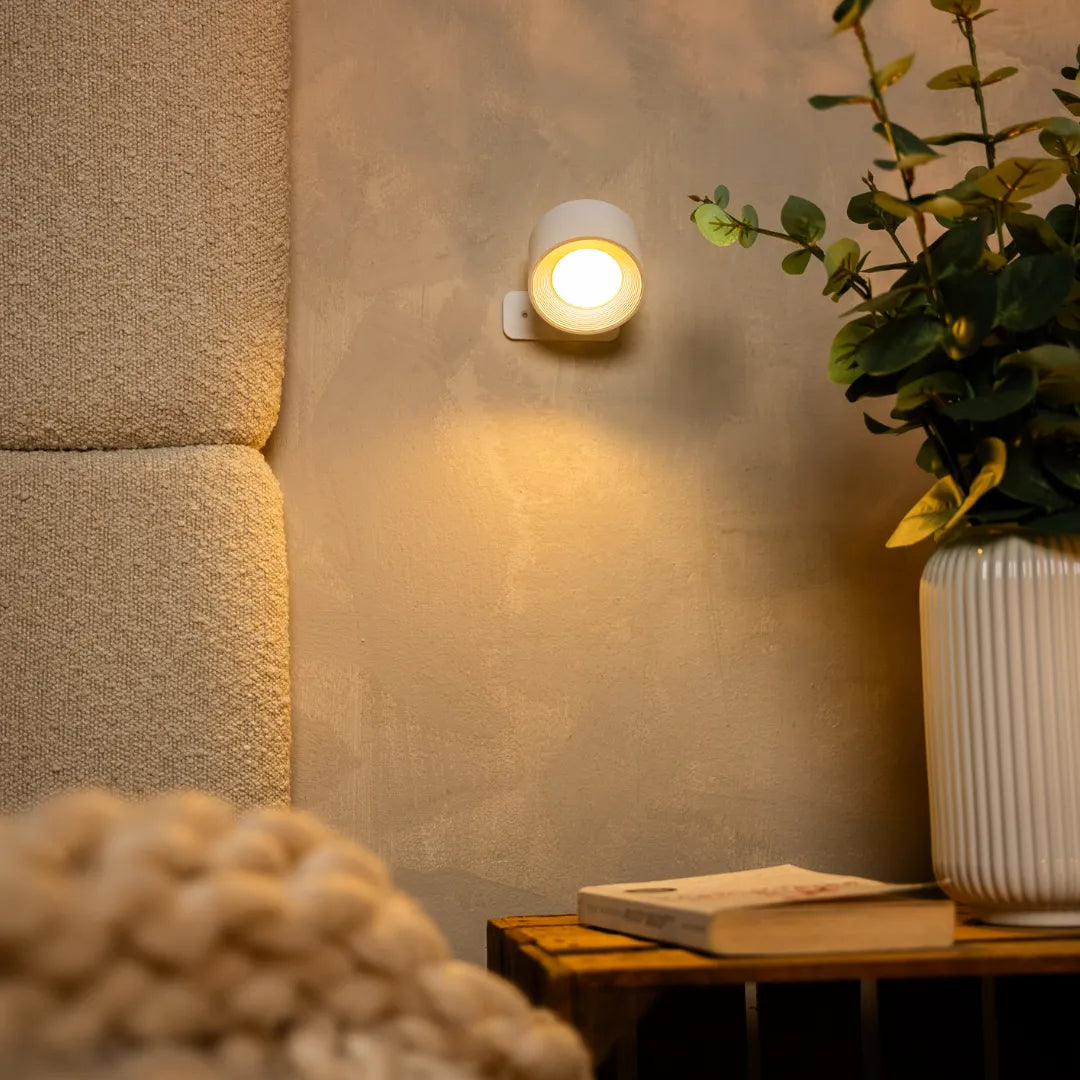 Cordless LED Wall Lamp with 360° Rotation and Touch Control