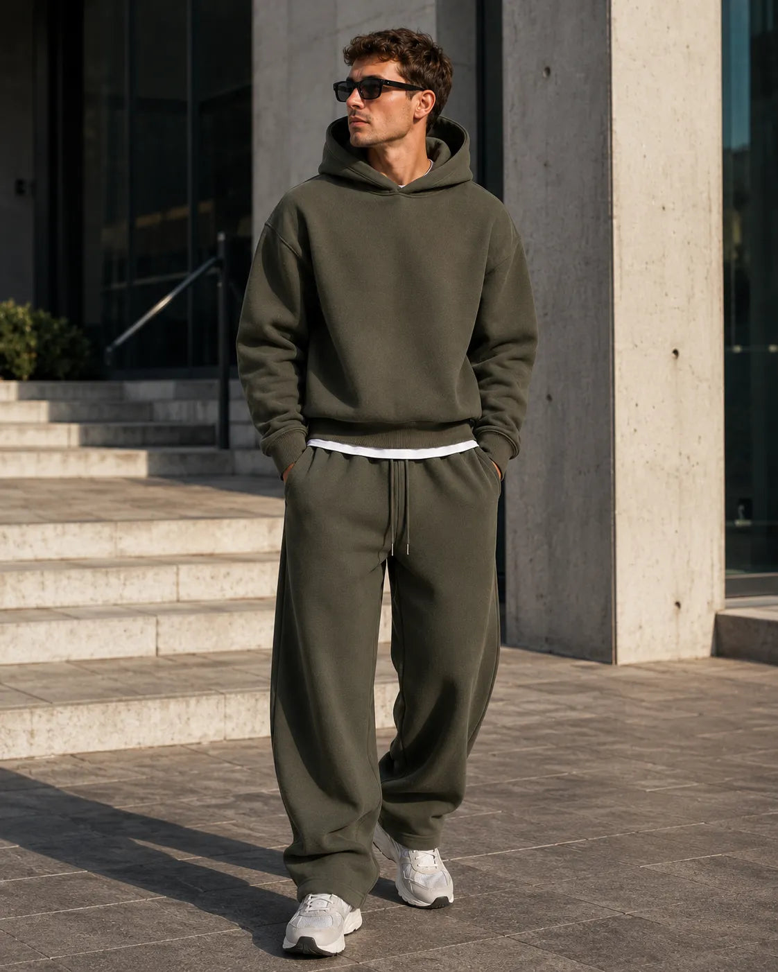Men's Hoodie and Sweatpants Set with Relaxed Fit