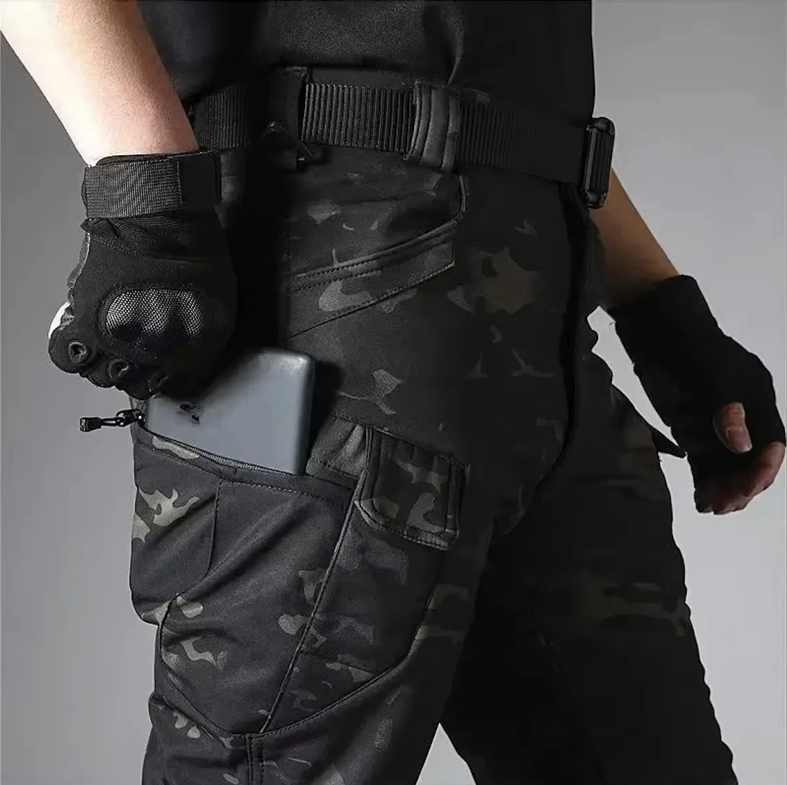 Men's Waterproof Outdoor Jacket and Trousers Set with Fleece Lining