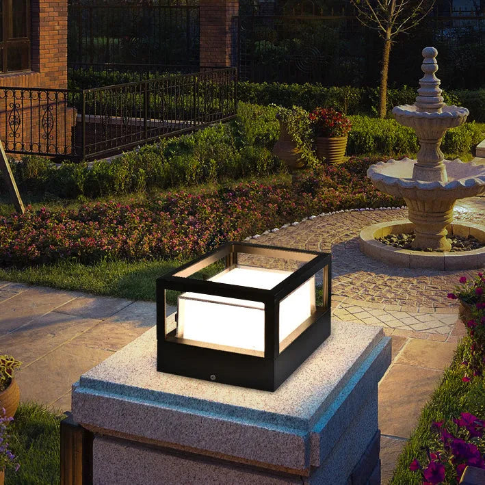 Modern LED Outdoor Garden Wall Light with Weatherproof Housing