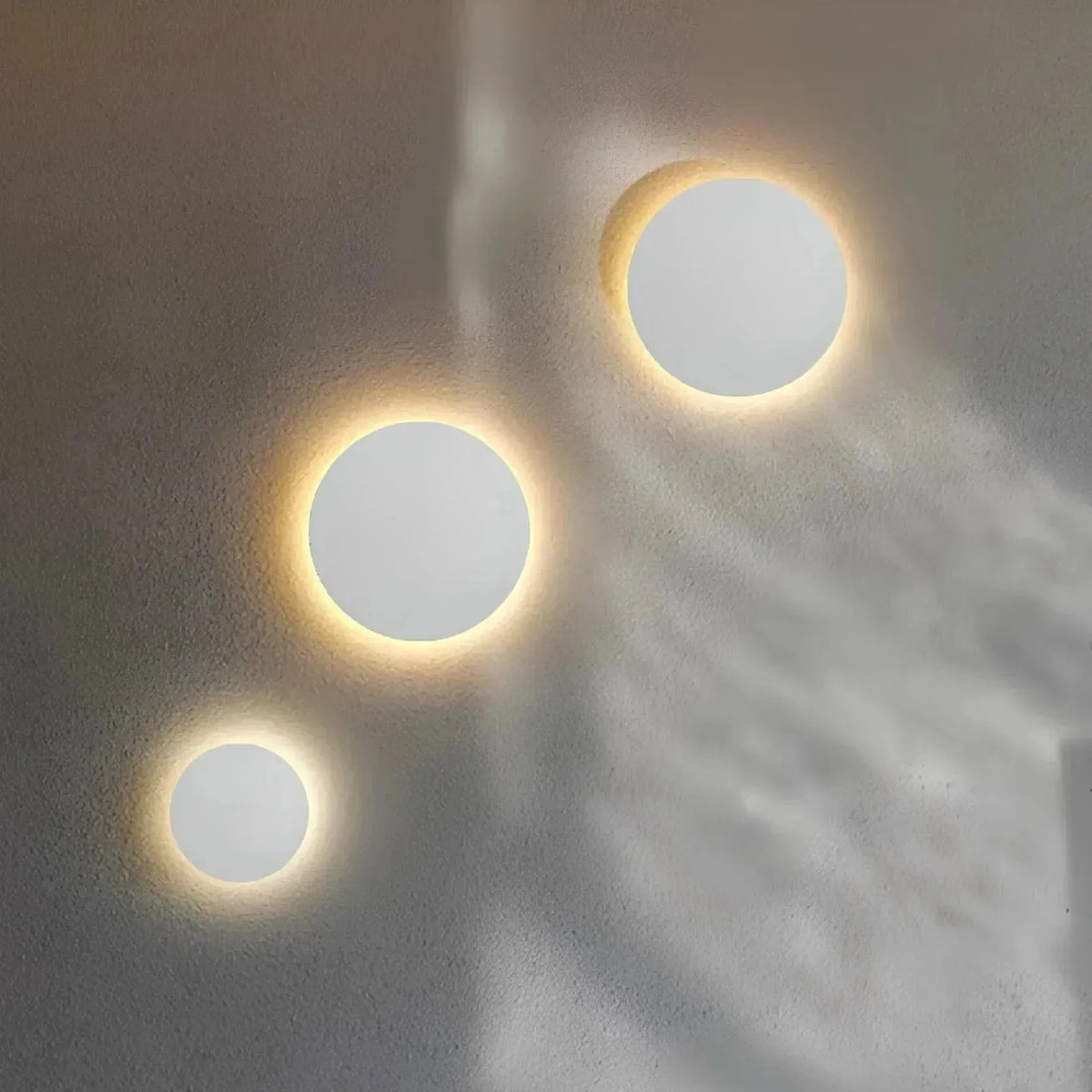 Modern LED Outdoor Wall Light for Patios and Entrances