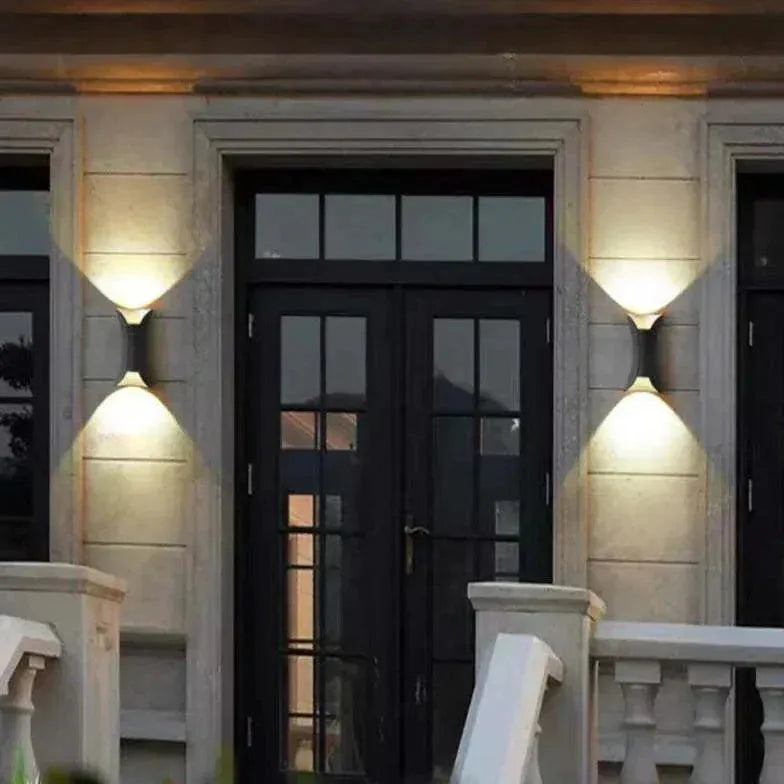 Outdoor LED Wall Light with IP65 Waterproof Rating