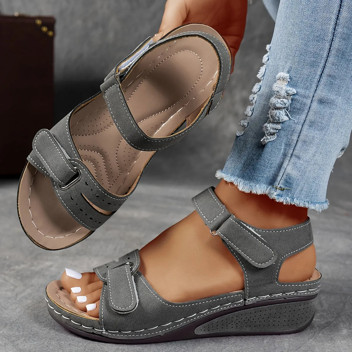 Women's Comfortable Ergonomic Sandals with Adjustable Straps