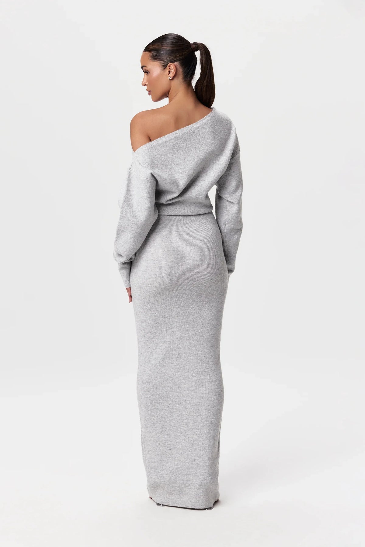 Women's Elegant Knit Maxi Dress with Off-Shoulder Neckline