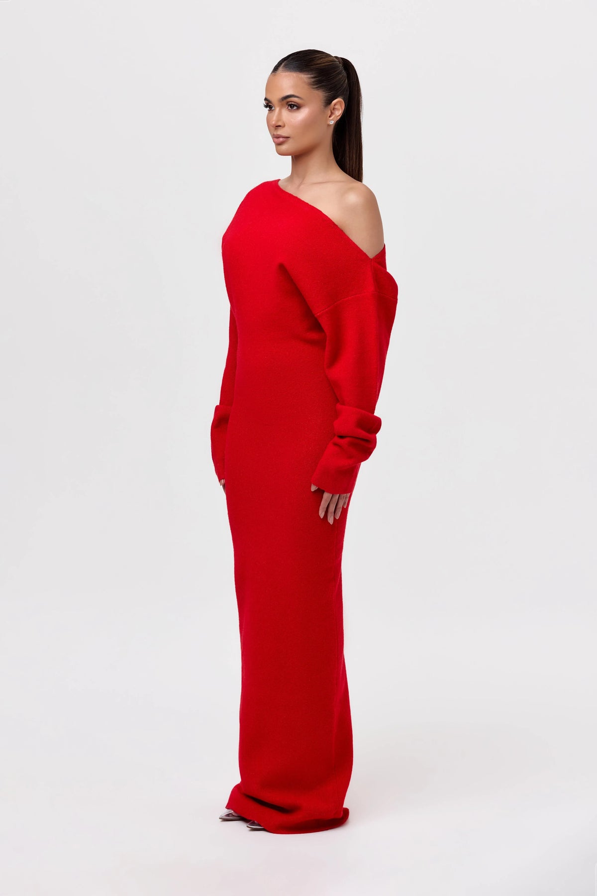 Women's Elegant Knit Maxi Dress with Off-Shoulder Neckline