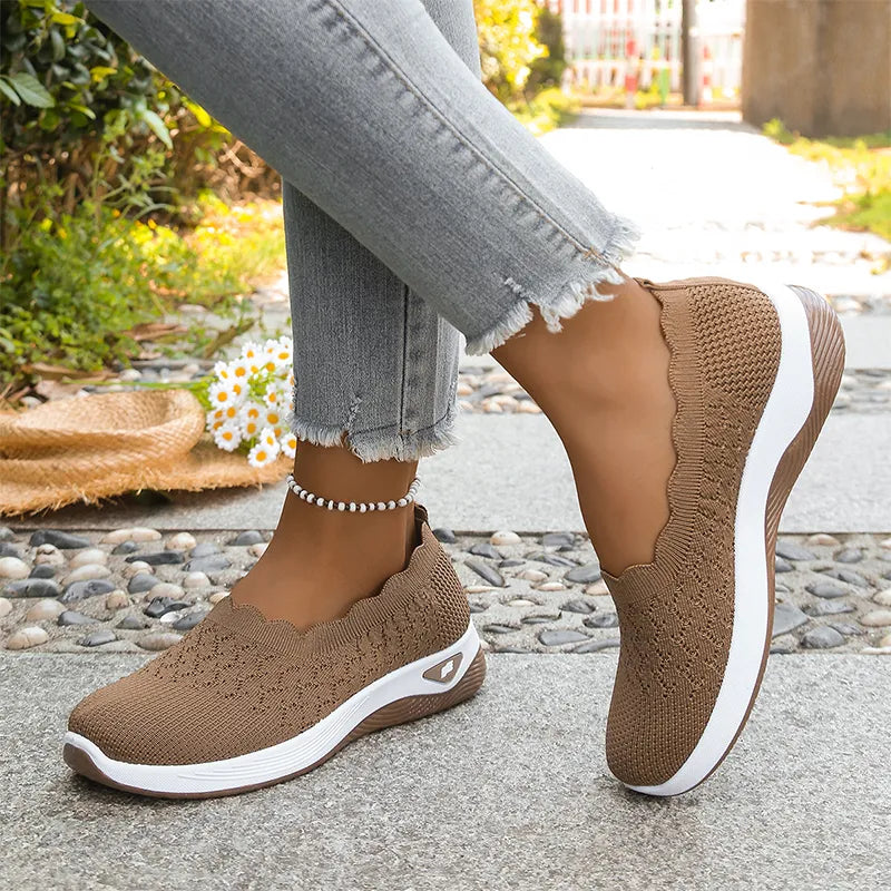 Women's Lightweight Breathable Walking Shoes with Cushioned Insole