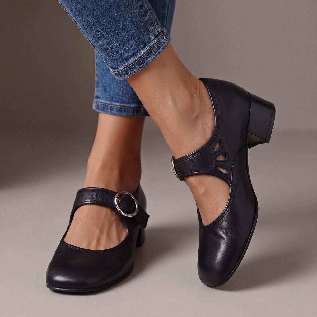 Women's Strappy Buckle Block Heels with Padded Insole