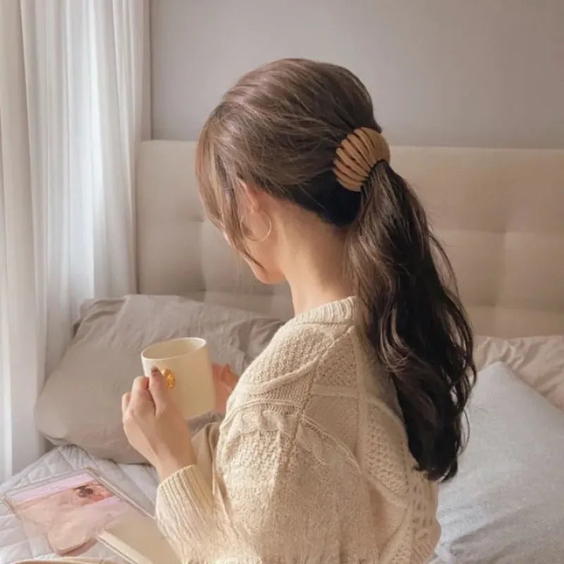 Women's Twist-and-Snap Hair Clip for Secure Hold